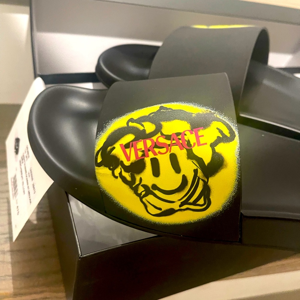 Versace Men’s Slide size 14
